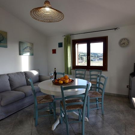 Casa Nel Vigneto Con Vista Mare Apartment Magomadas ภายนอก รูปภาพ