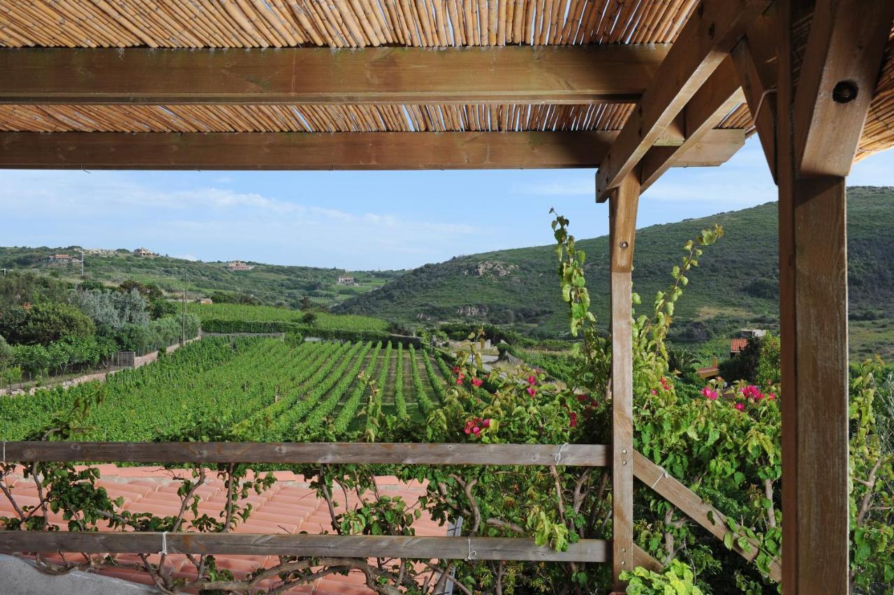 Casa Nel Vigneto Con Vista Mare Apartment Magomadas ภายนอก รูปภาพ